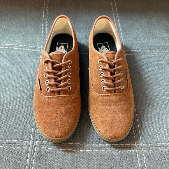 Vans Shoes - EUC🔥 Vans Authentic Lo Pro Brown Suede